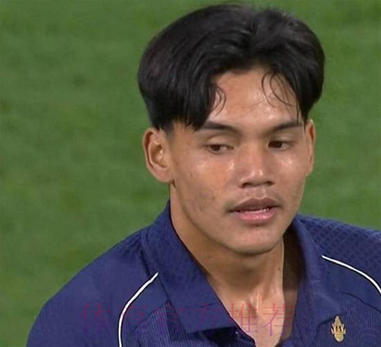 重大喜讯！国足末轮打平就出线，泰国武磊已被停赛，后防压力锐减